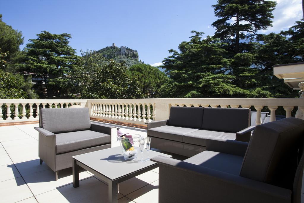 Villa Italia Luxury Suites And Apartments 아르코 외부 사진