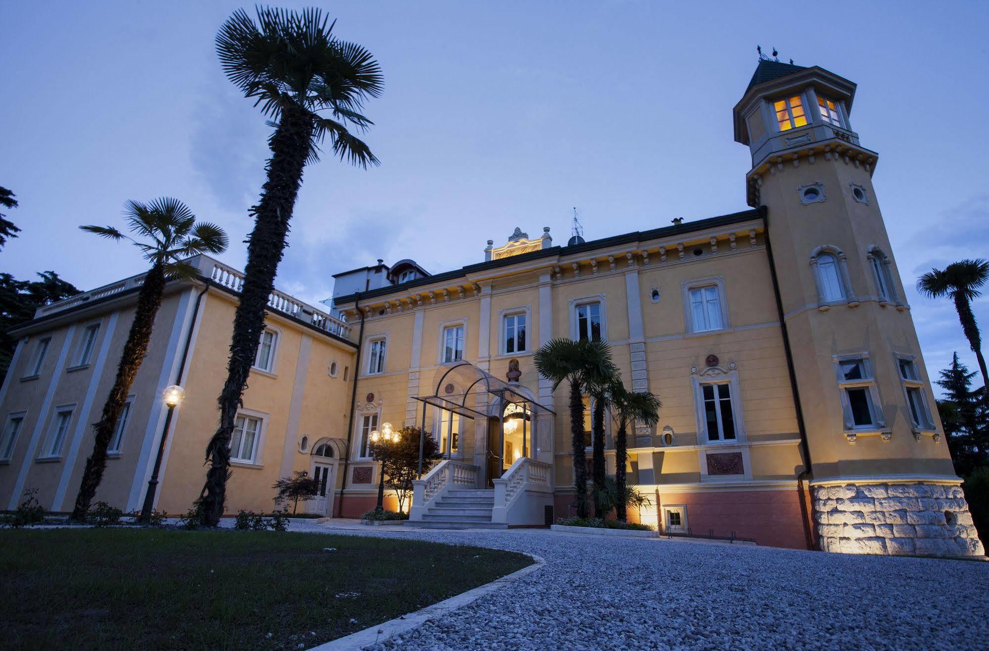Villa Italia Luxury Suites And Apartments 아르코 외부 사진